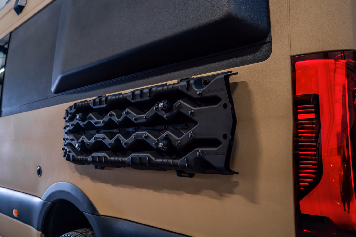 Mercedes-Benz Sprinter 4×4 Campervan AVC STRADALE 1 of 1 thumbnail 13