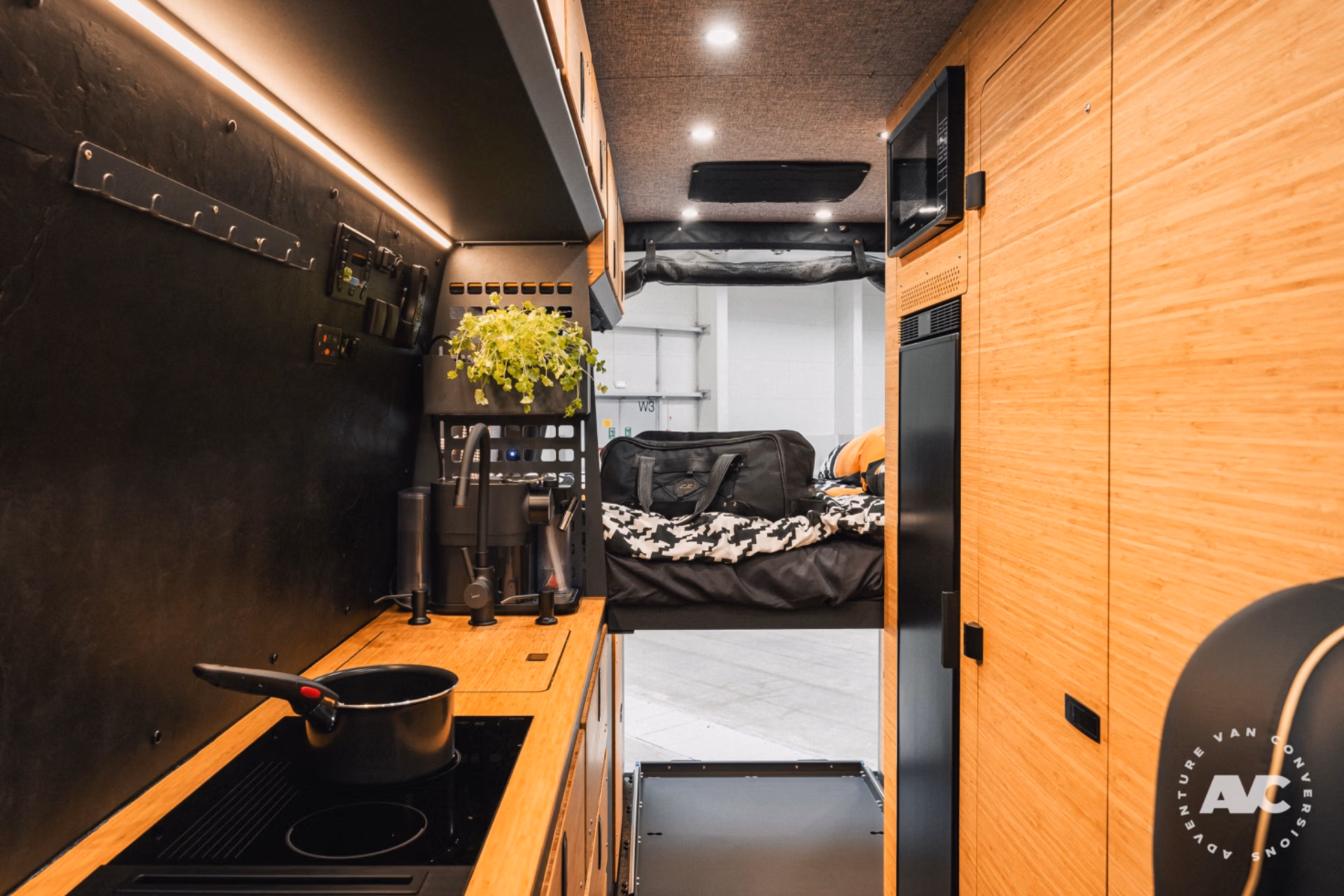 Mercedes-Benz Sprinter 4×4 Campervan AVC STRADALE 1 of 1 thumbnail 43