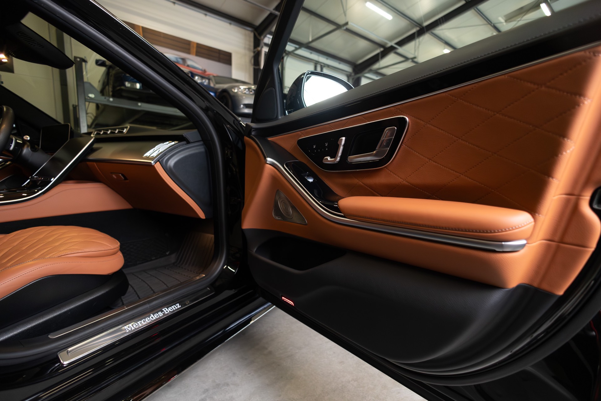 Mercedes-Benz S 450d LONG W223 4MATIC  thumbnail 28