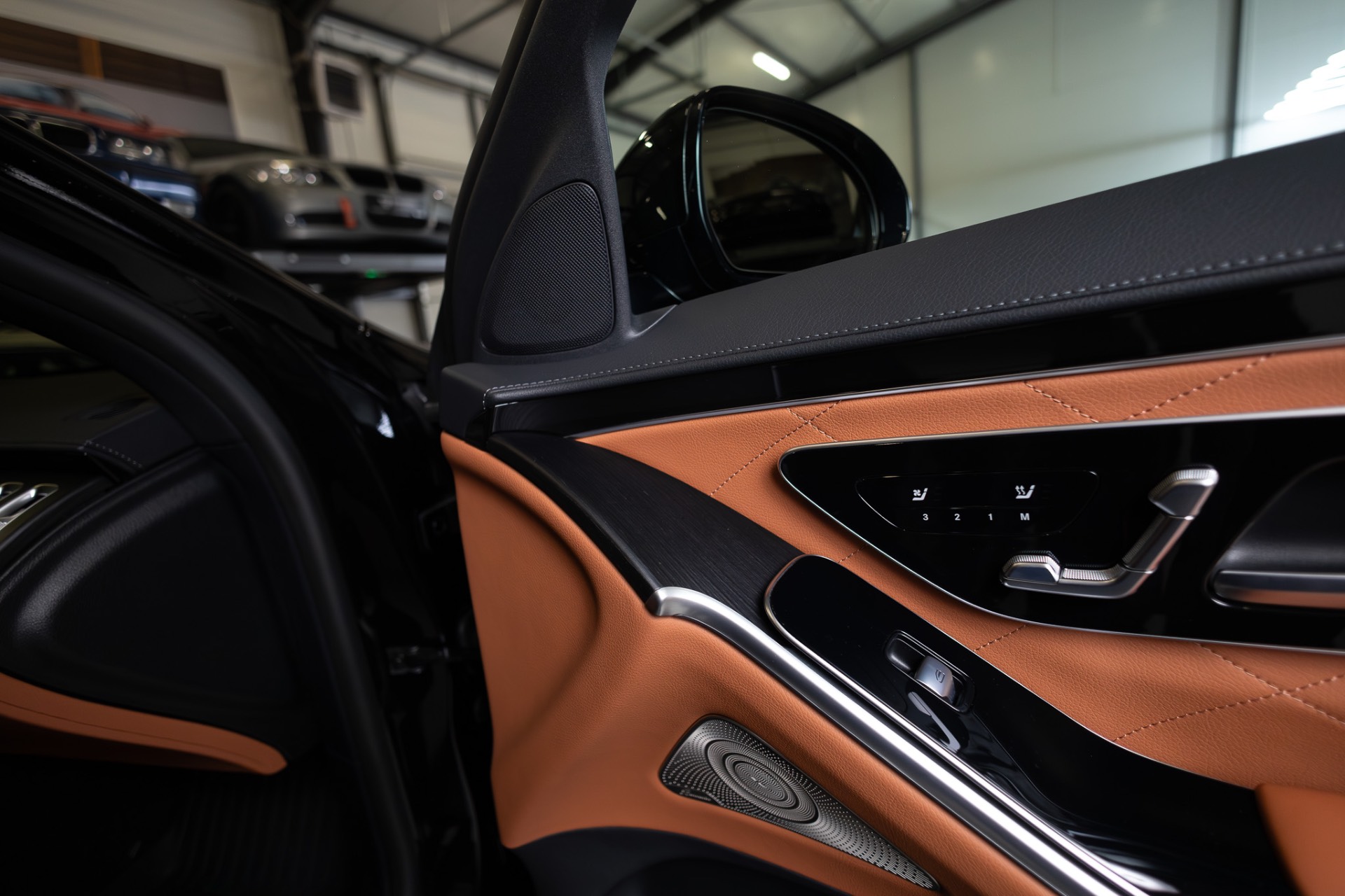 Mercedes-Benz S 450d LONG W223 4MATIC  thumbnail 32