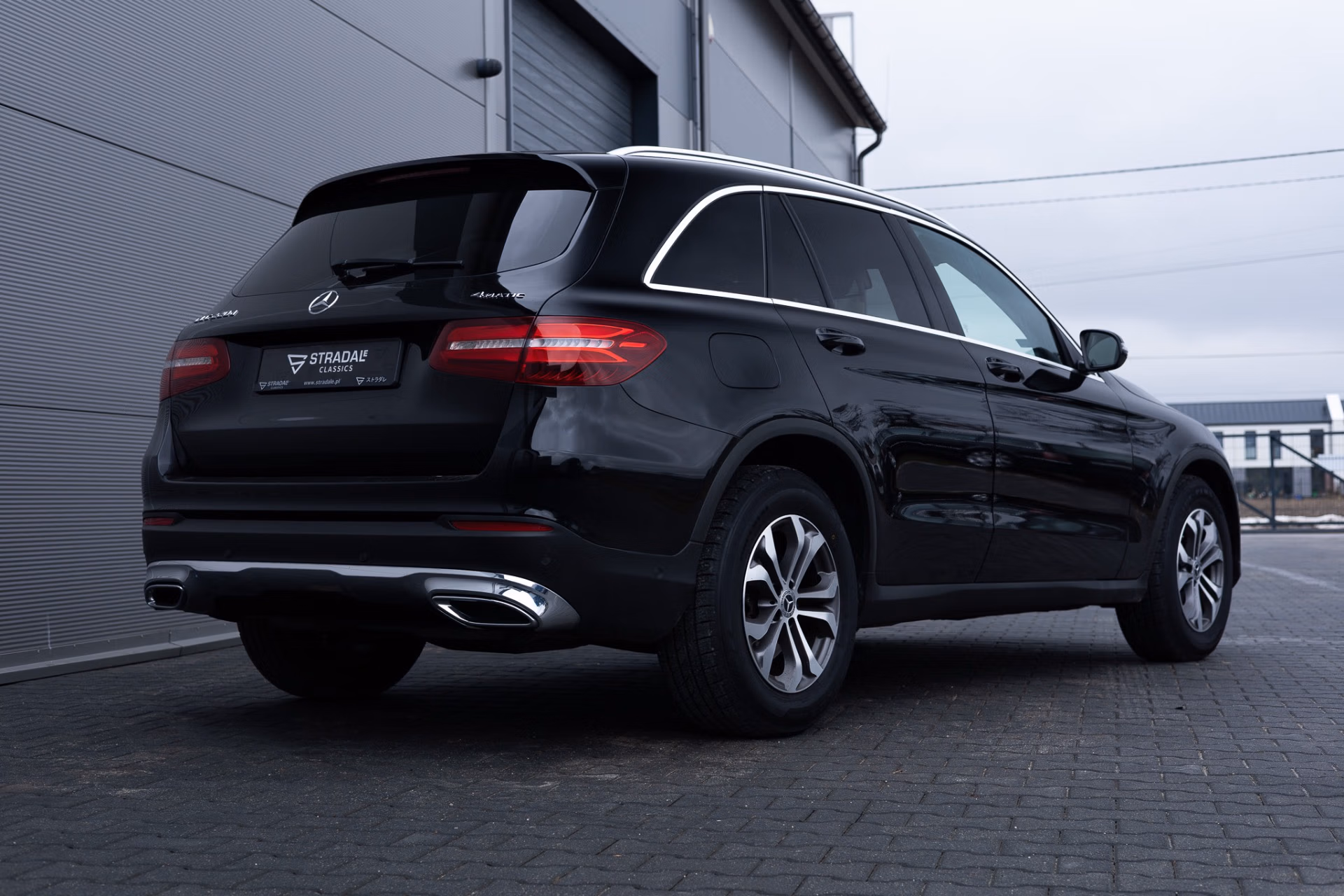 Mercedes-Benz GLC 220d 4MATIC thumbnail 2