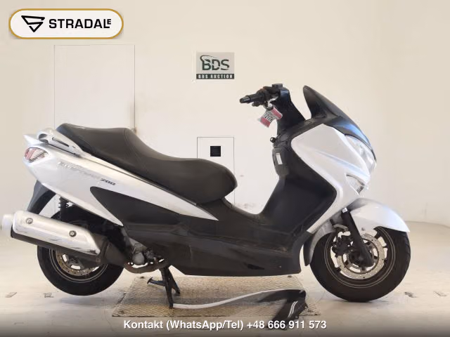 SUZUKI バーグマン200, aukcja z Japonii, zdjęcie 1