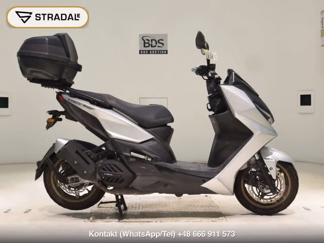 KYMCO KRV180, aukcja z Japonii, zdjęcie 1