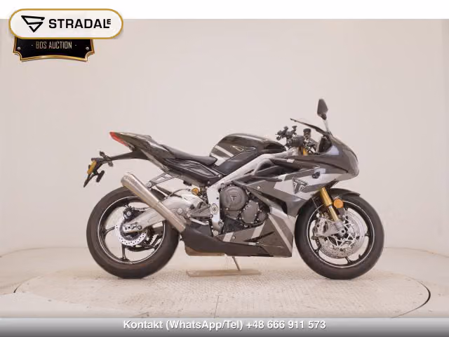 TRIUMPH デイトナMOTO2, motocykl z aukcji Japonii
