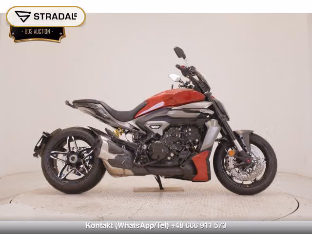 DUCATI XディアベルV4, motocykl z aukcji Japonii
