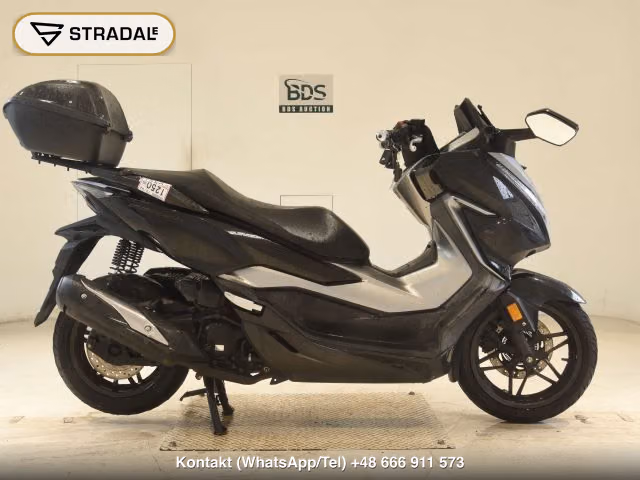 HONDA フォルツァ-4, aukcja z Japonii, zdjęcie 1