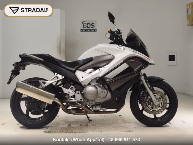 HONDA VFR800X 2011, aukcja z Japonii, zdjęcie 1