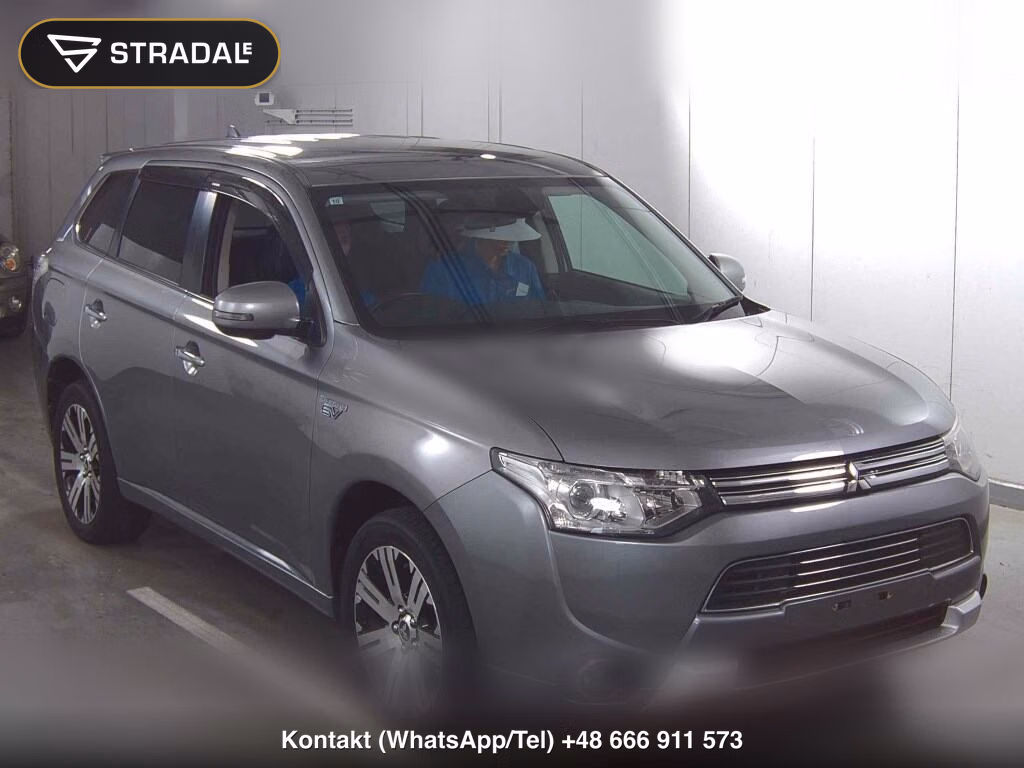 MITSUBISHI OUTLANDER PHEV 4WD G NAVI PACKAGE 2015, aukcja z Japonii, zdjęcie 1
