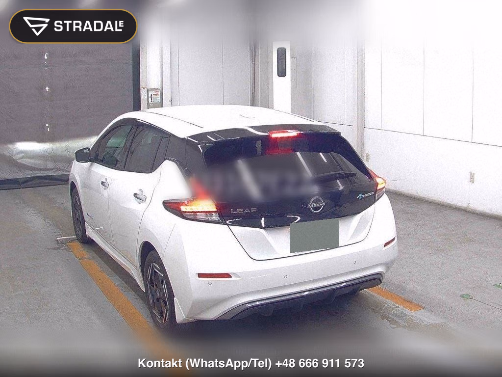 NISSAN LEAF X, miniaturka 3