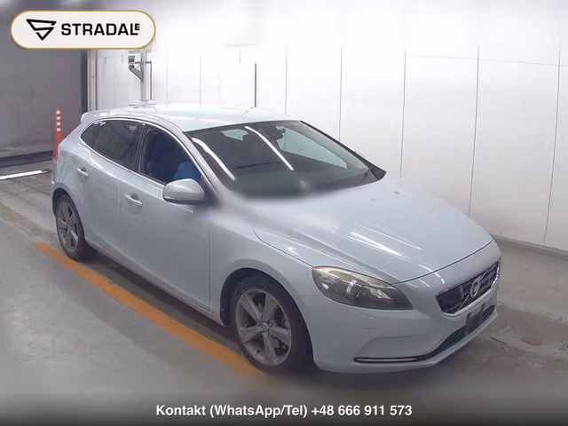 VOLVO V40 T4 2013, samochód z aukcji Japonii