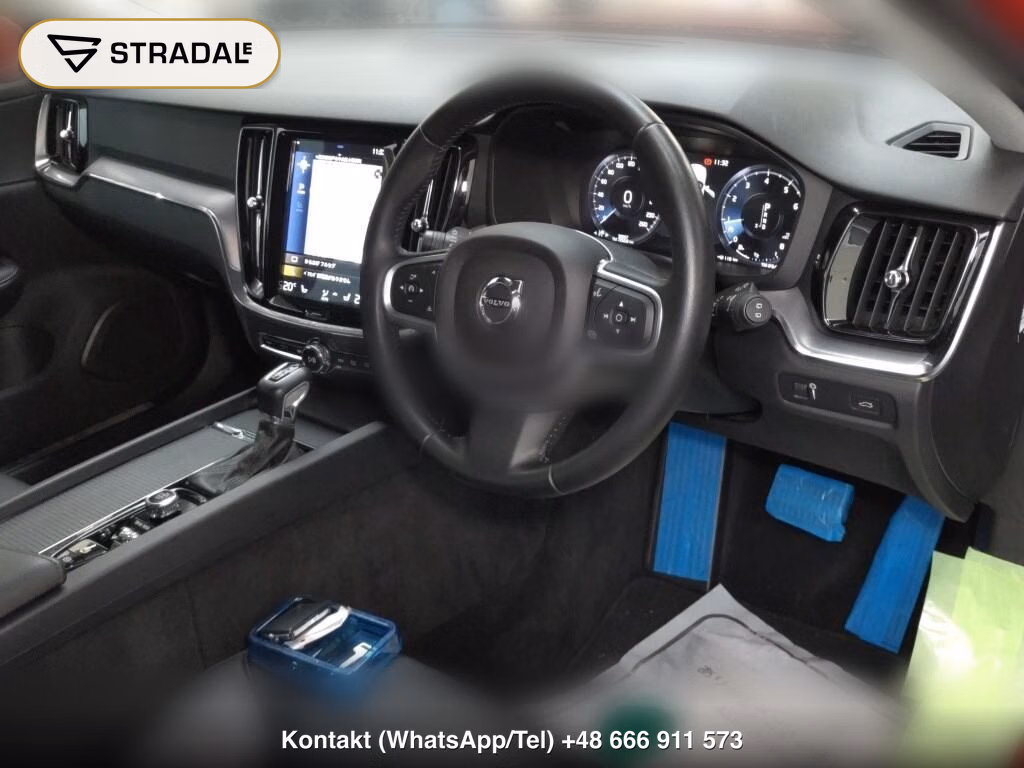 VOLVO V60 T5 MOMENTUM, miniaturka 4
