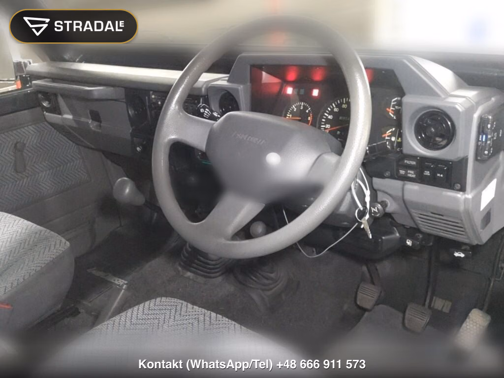 TOYOTA LAND CRUISER 70 3D 4WD LX, miniaturka 4
