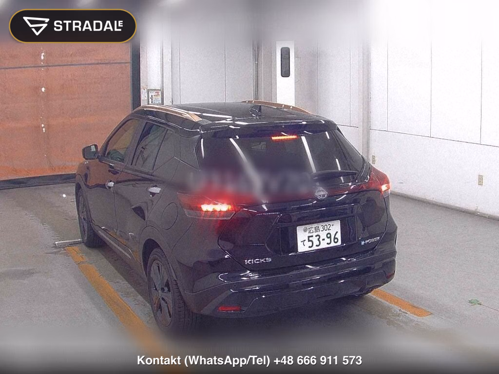 NISSAN KICKS 5D X 90TH ANNIVERSARY, miniaturka 3