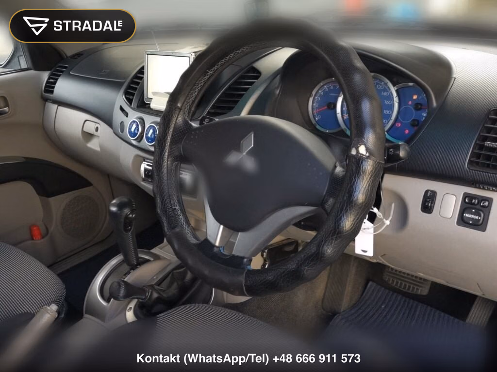 MITSUBISHI TRITON 4WD BASE GRADE, miniaturka 4