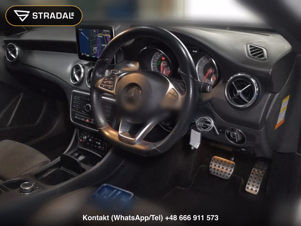 MERCEDES BENZ GLA-CLASS GLA180 SPORTS WHITE &amp; BLACK EDITION, miniaturka 4