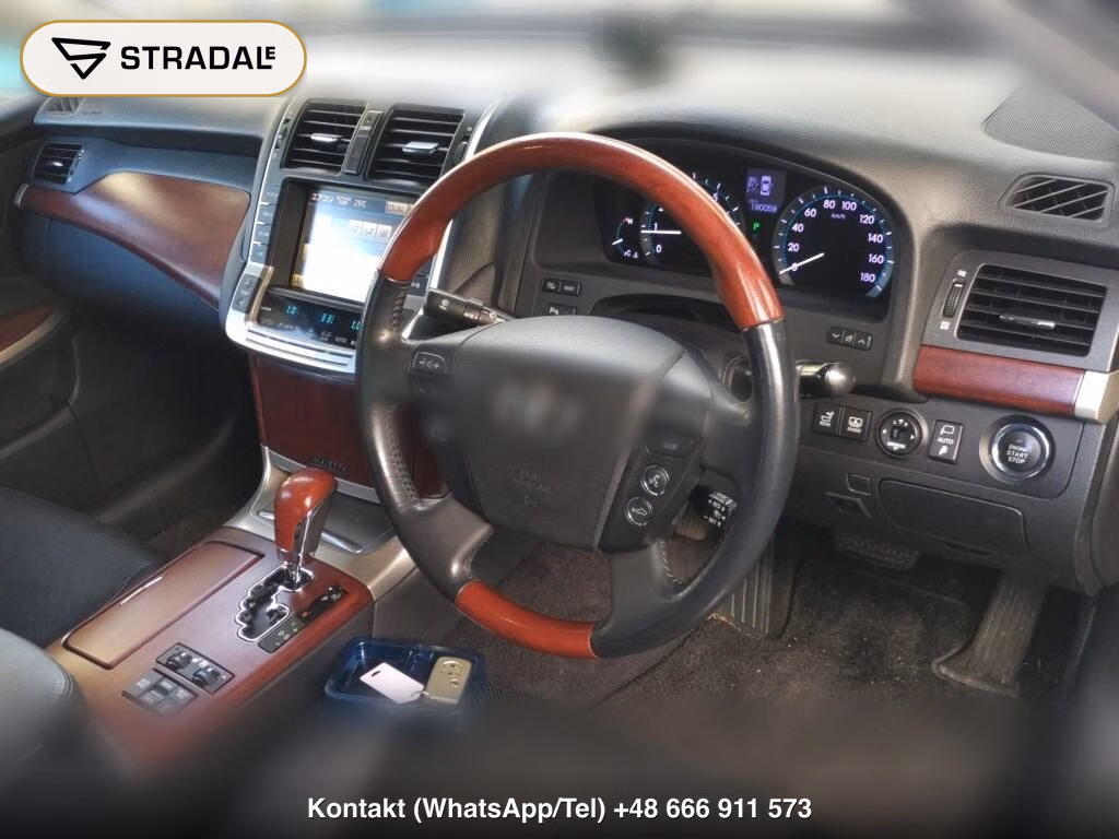 TOYOTA CROWN MAJESTA 4D G TYPE F PACKAGE, miniaturka 4
