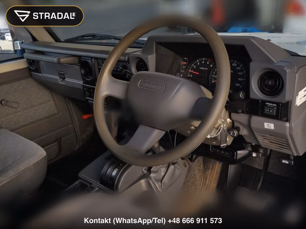 TOYOTA LAND CRUISER 70 5D 4WD LX, miniaturka 4