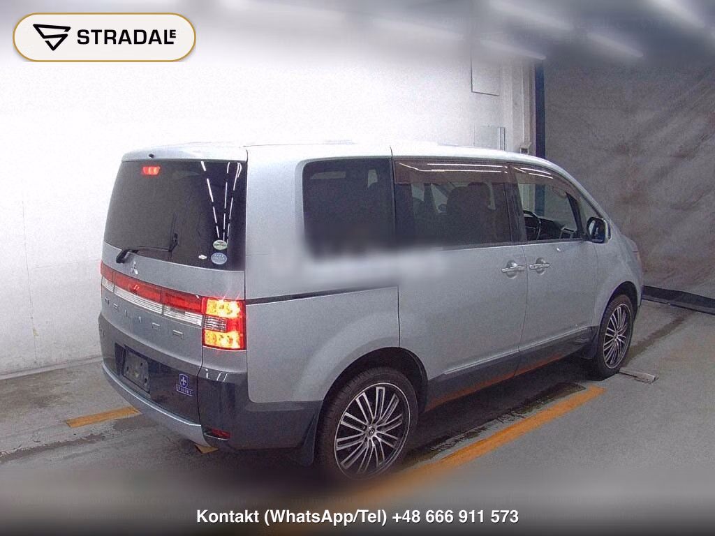 MITSUBISHI DELICA D:5 4WD CHAMONIX, miniaturka 6