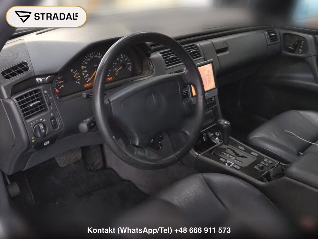 MERCEDES BENZ E-CLASS 4D E320, miniaturka 4