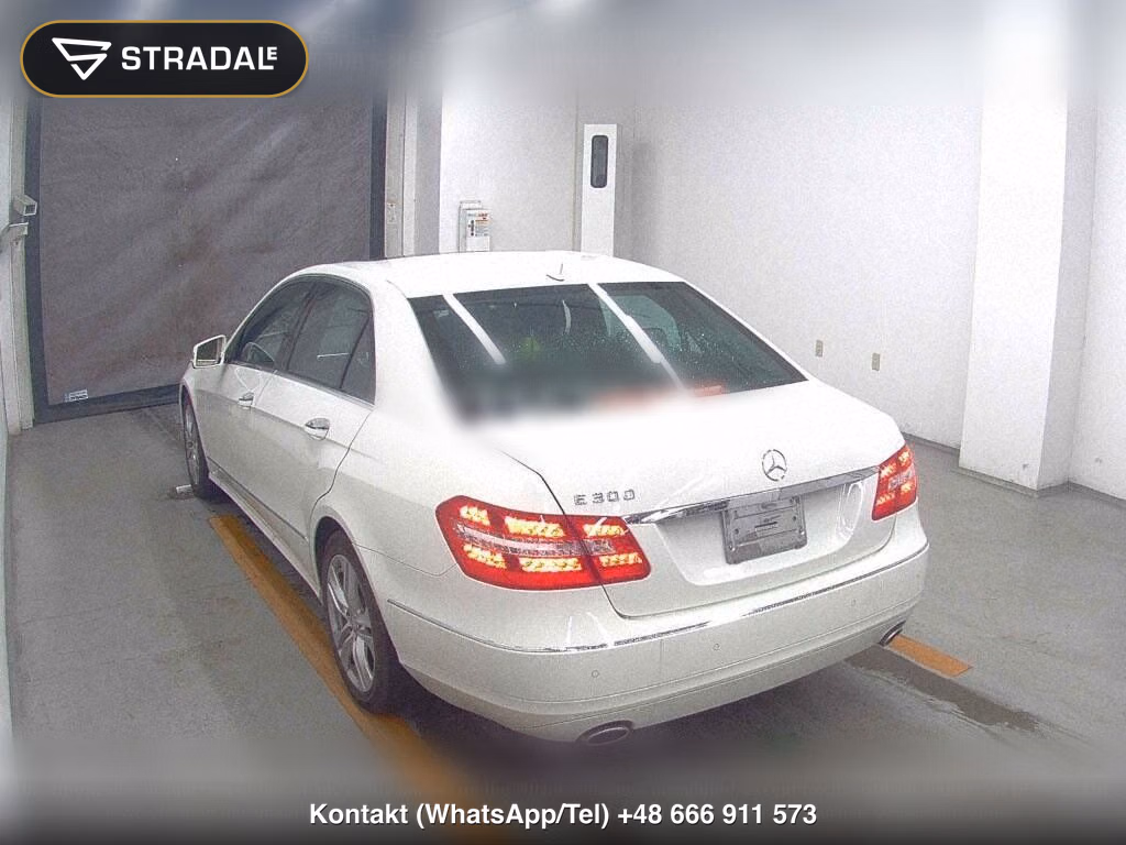 MERCEDES BENZ E-CLASS 4D E300 AVANTGARDE, miniaturka 3
