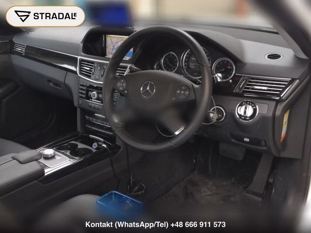 MERCEDES BENZ E-CLASS 4D E300 AVANTGARDE, miniaturka 4