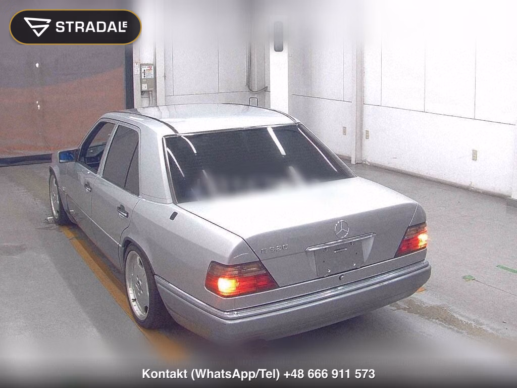 MERCEDES BENZ E-CLASS 4D E320, miniaturka 3