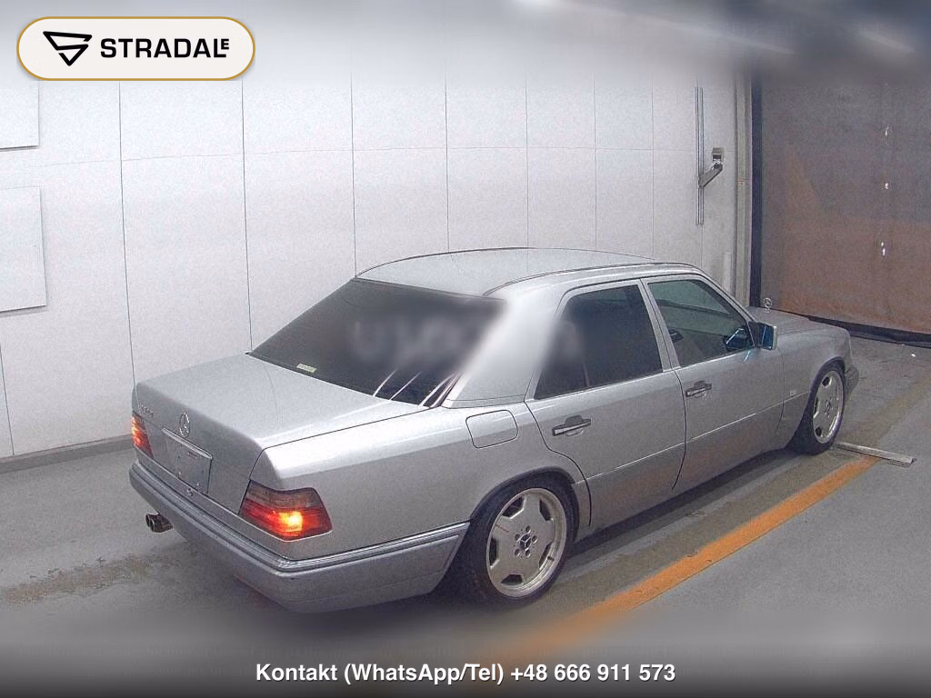MERCEDES BENZ E-CLASS 4D E320, miniaturka 6