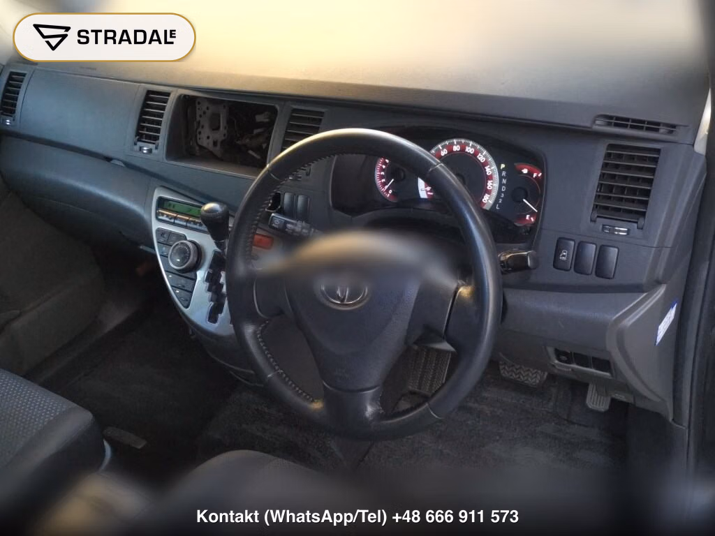 TOYOTA ISIS PLATANA, miniaturka 4