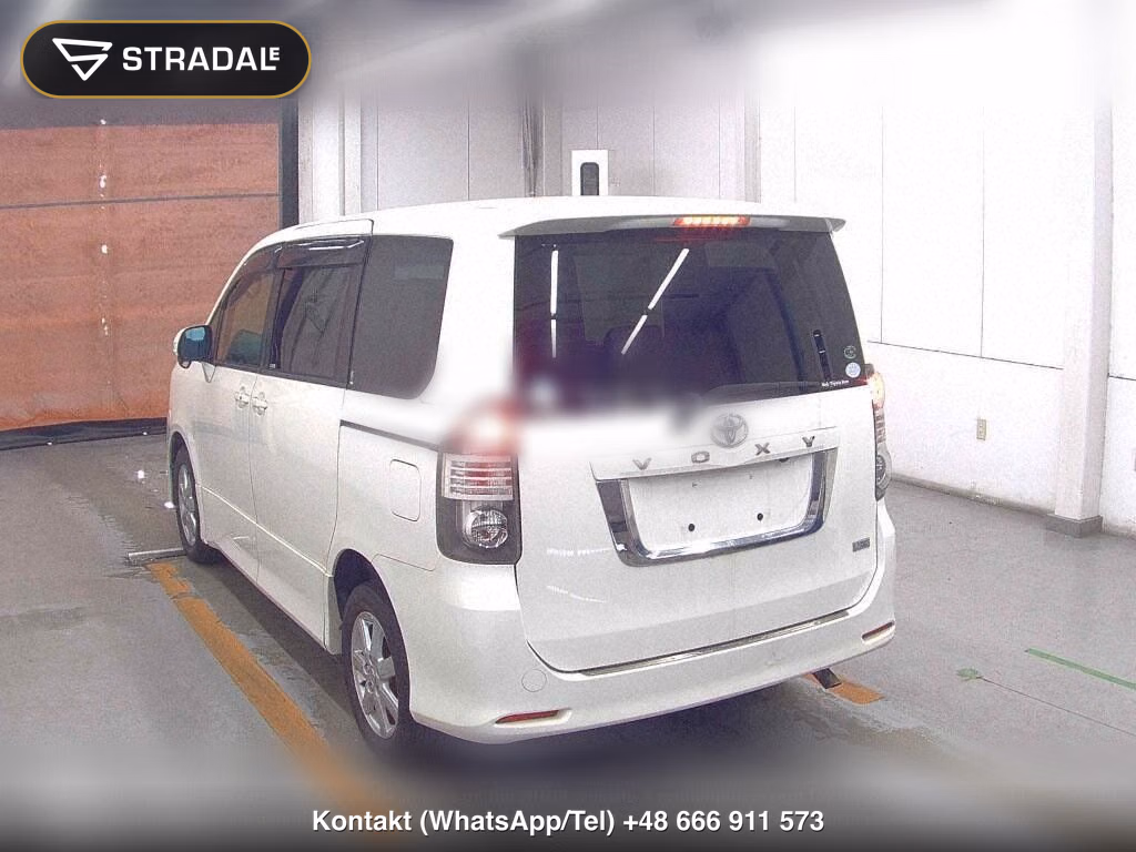 TOYOTA VOXY 4WD ZS, miniaturka 3