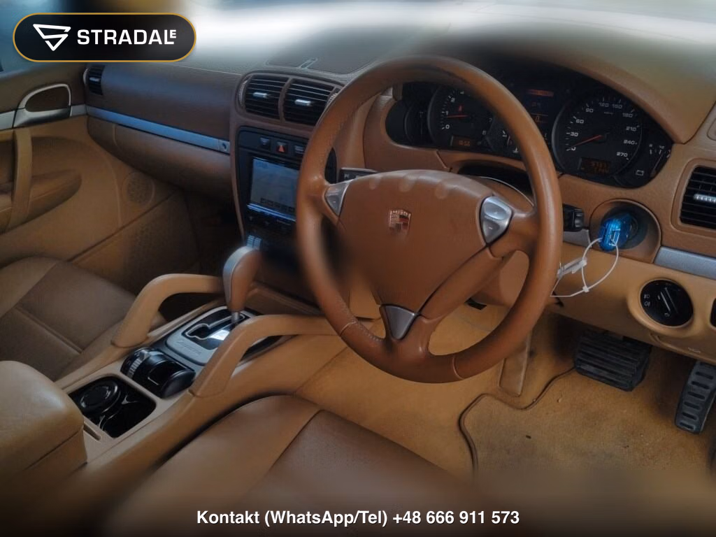 PORSCHE CAYENNE 4WD BASE GRADE, miniaturka 4