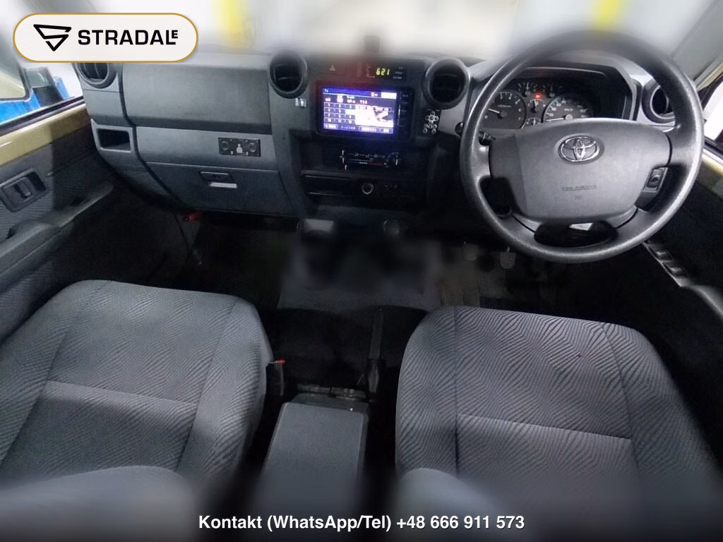 TOYOTA LAND CRUISER 70 4D 4WD PICK UP, miniaturka 4