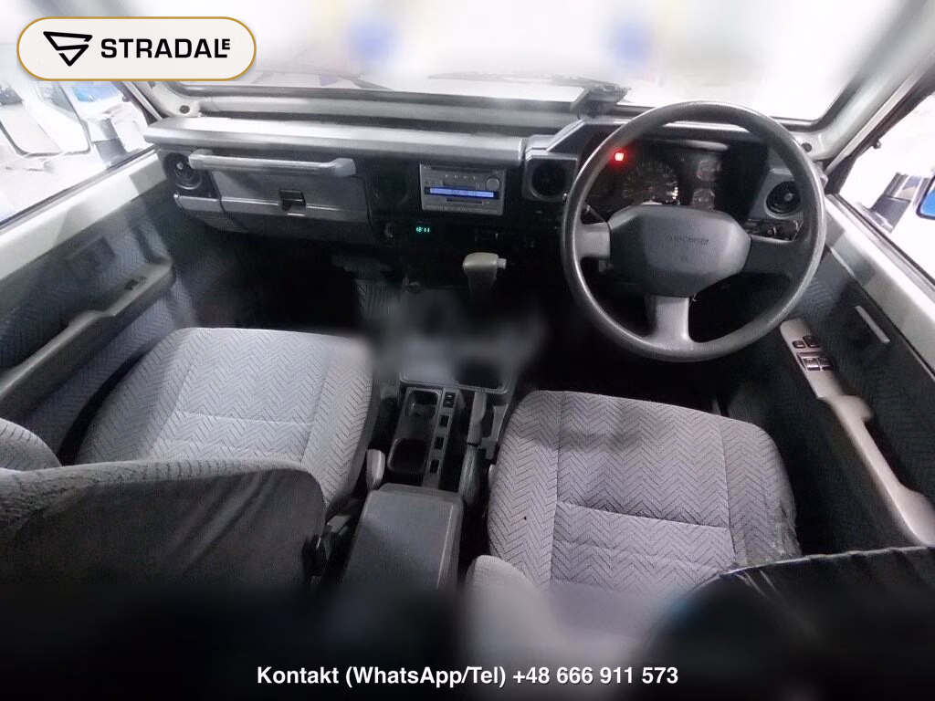 TOYOTA LAND CRUISER 70 3D 4WD LX, miniaturka 4