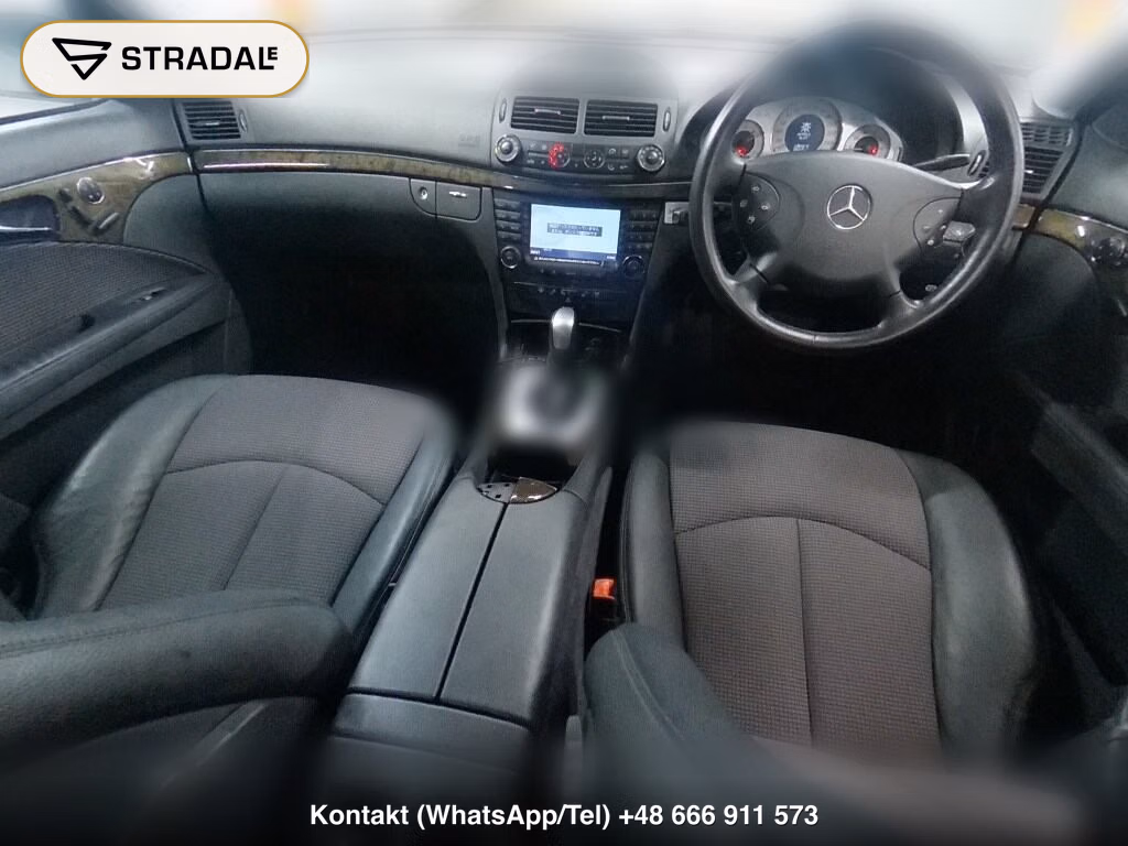 MERCEDES BENZ E-CLASS 4D E240 AVANTGARDE LIMITED, miniaturka 4