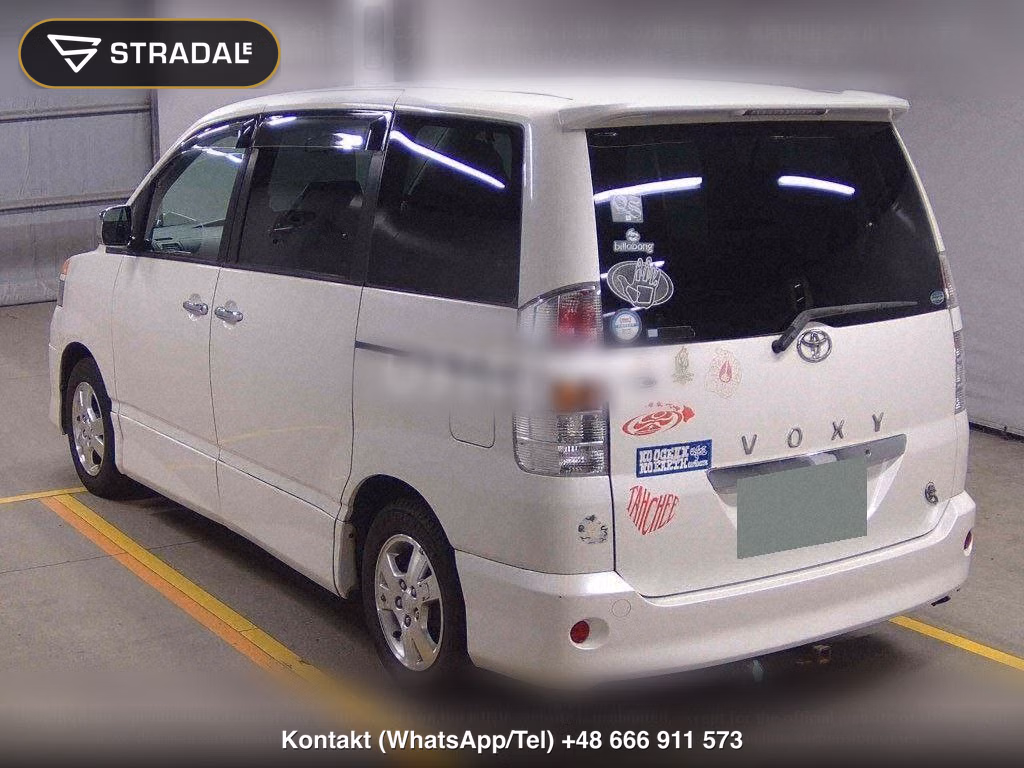 TOYOTA VOXY, miniaturka 3