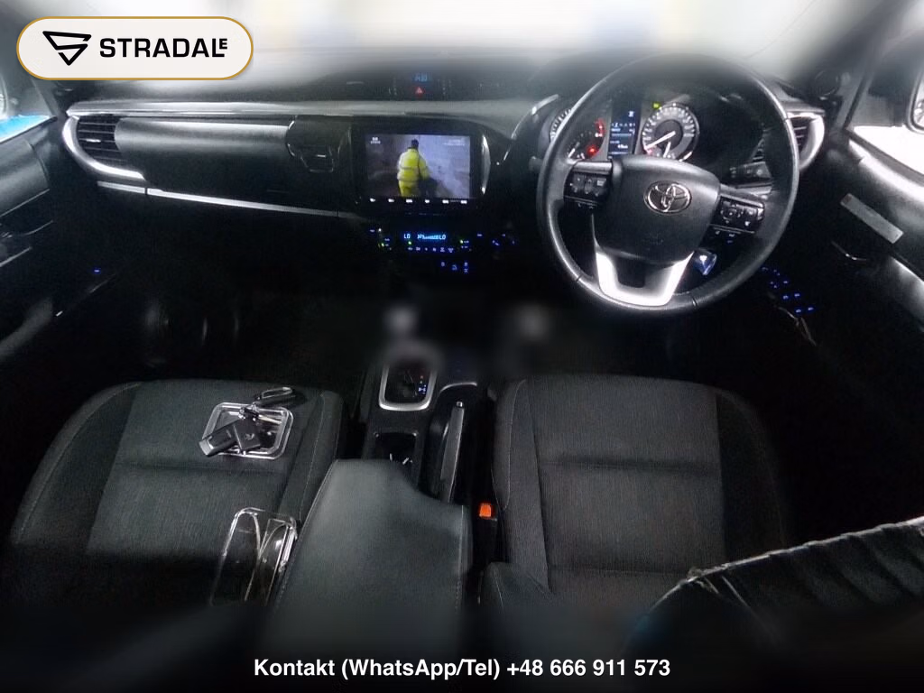 TOYOTA HILUX 4D 4WD Z, miniaturka 4