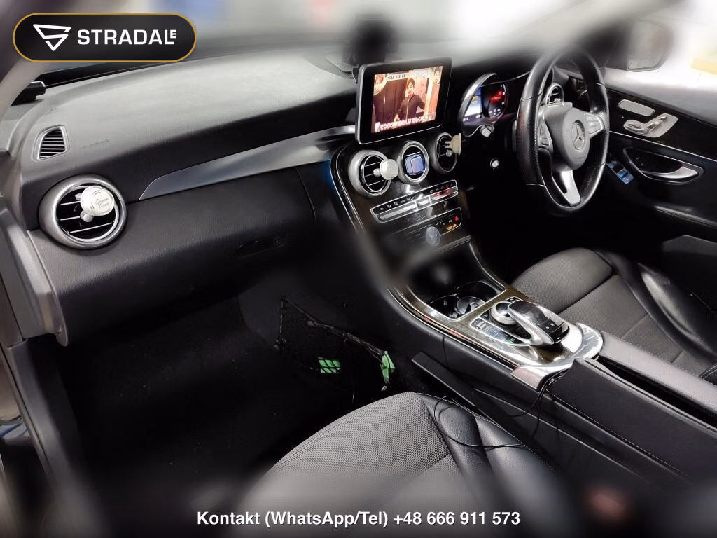 MERCEDES BENZ C-CLASS 4D, miniaturka 4