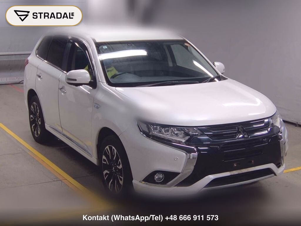 MITSUBISHI OUTLANDER PHEV 4WD G NAVI PACKAGE 2015, aukcja z Japonii, zdjęcie 1