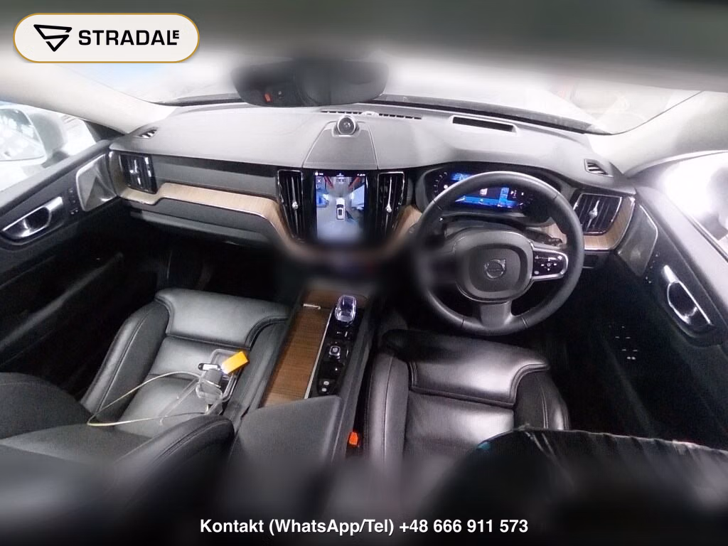 VOLVO XC60 4WD ULTIMATE B5 AWD AIR SUSPENSION EQUIPPED, miniaturka 4