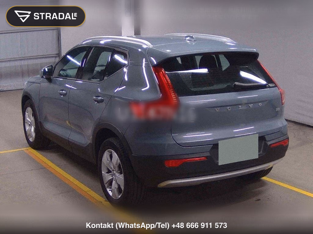 VOLVO XC40 B3 MOMENTUM, miniaturka 3