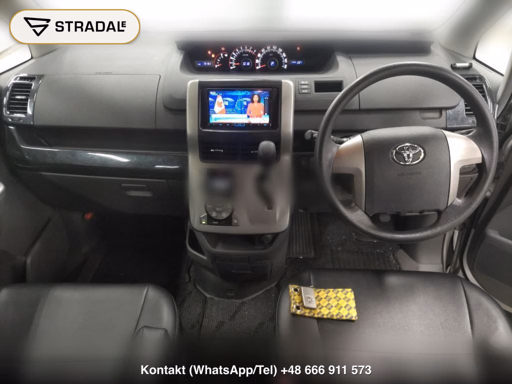 TOYOTA VOXY Z, miniaturka 4