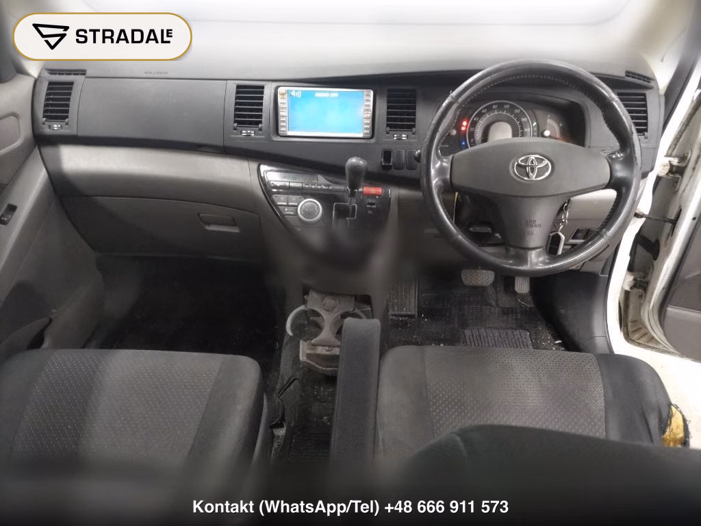 TOYOTA ISIS PLATANA, miniaturka 4