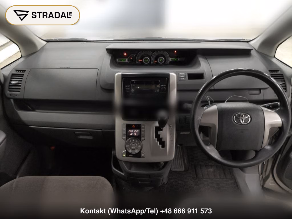 TOYOTA VOXY X, miniaturka 4