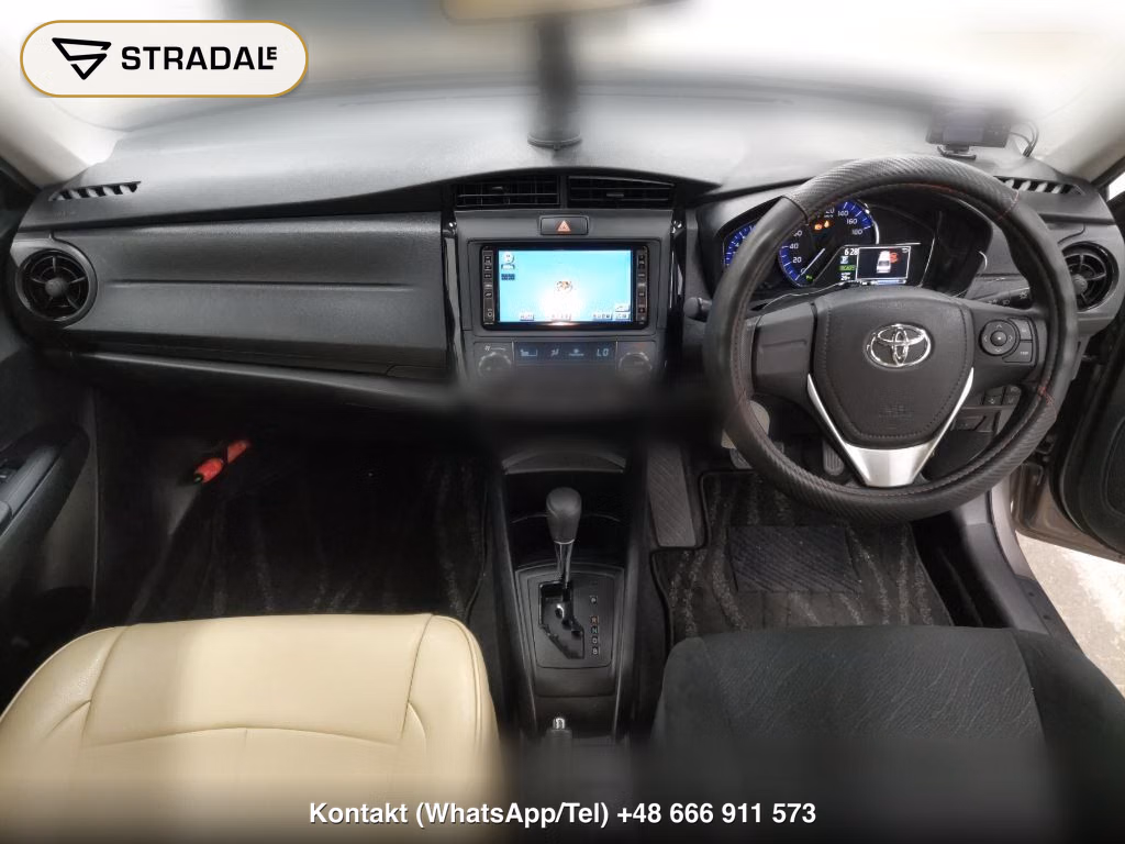 TOYOTA COROLLA AXIO HYBRID, miniaturka 4