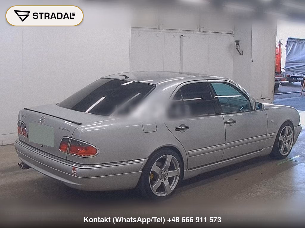 MERCEDES BENZ E-CLASS 4D E320, miniaturka 6