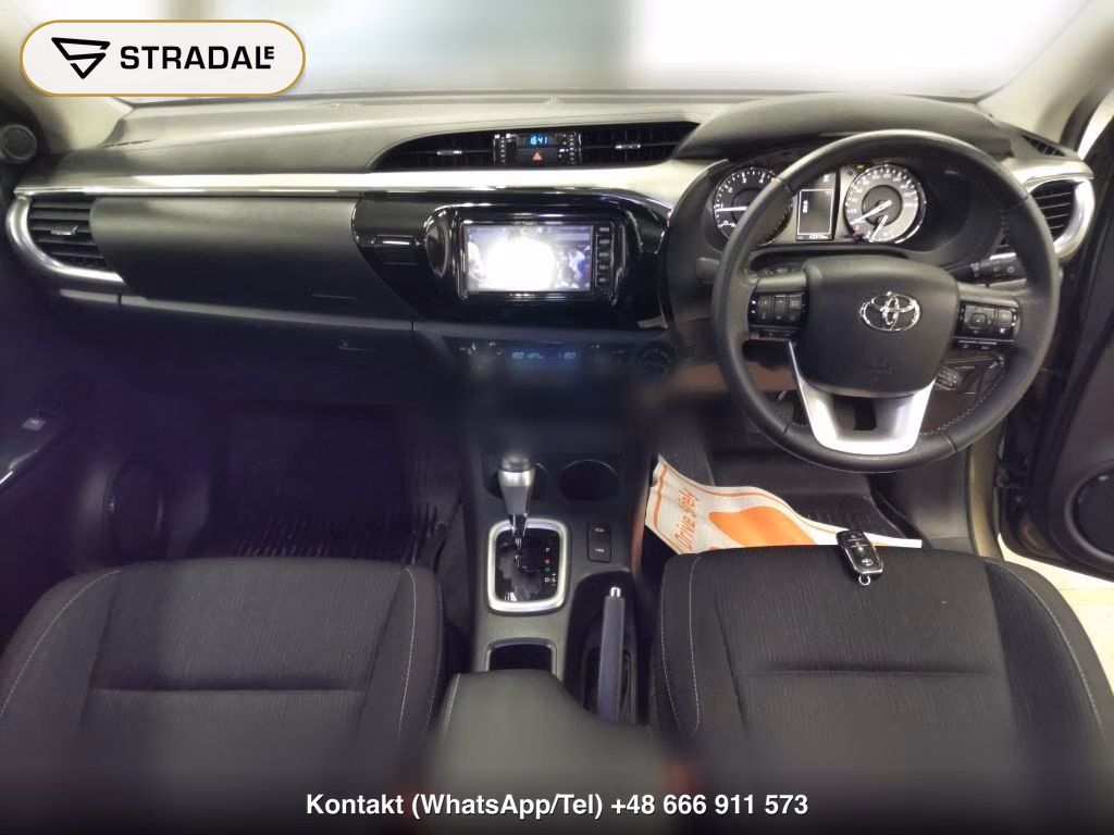 TOYOTA HILUX 4D 4WD Z, miniaturka 4