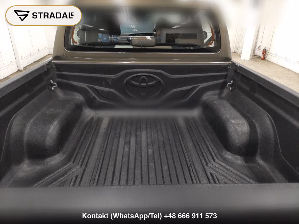 TOYOTA HILUX 4D 4WD Z, miniaturka 7