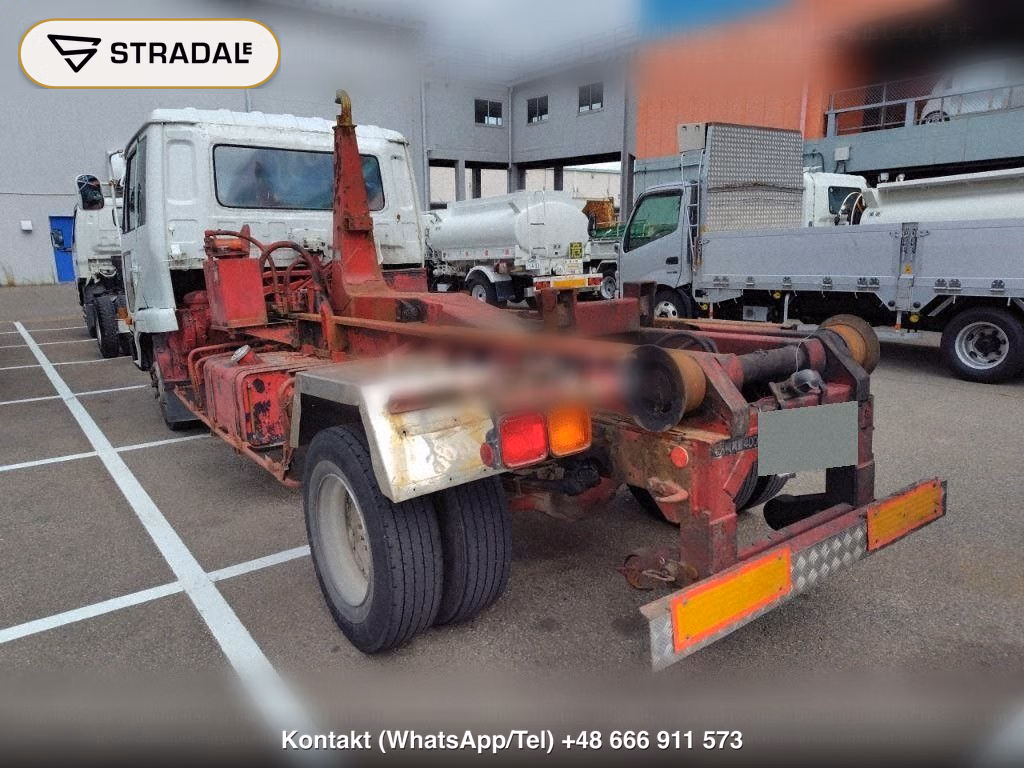 UD TRUCKS NISSAN UD, miniaturka 3