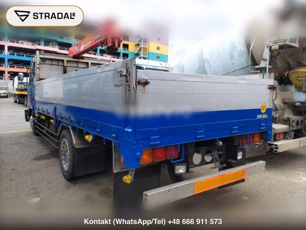 UD TRUCKS CONDOR 2D, miniaturka 3