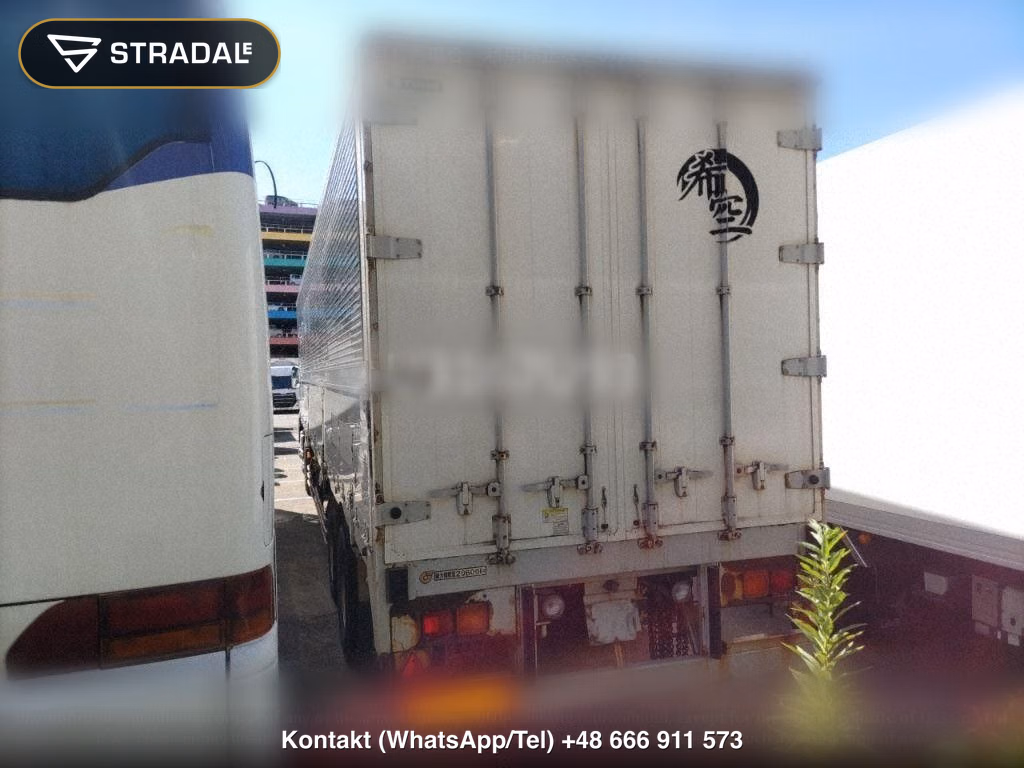 UD TRUCKS QUON TRACTOR, miniaturka 3