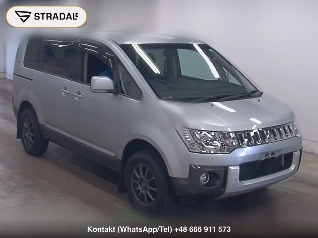 MITSUBISHI DELICA D:5 4WD G POWER PACKAGE 2011, aukcja z Japonii, zdjęcie 1